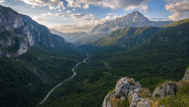 Sutjeska National Park by Car: Hiking, Lakes and Mountain Roads in Eastern Bosnia